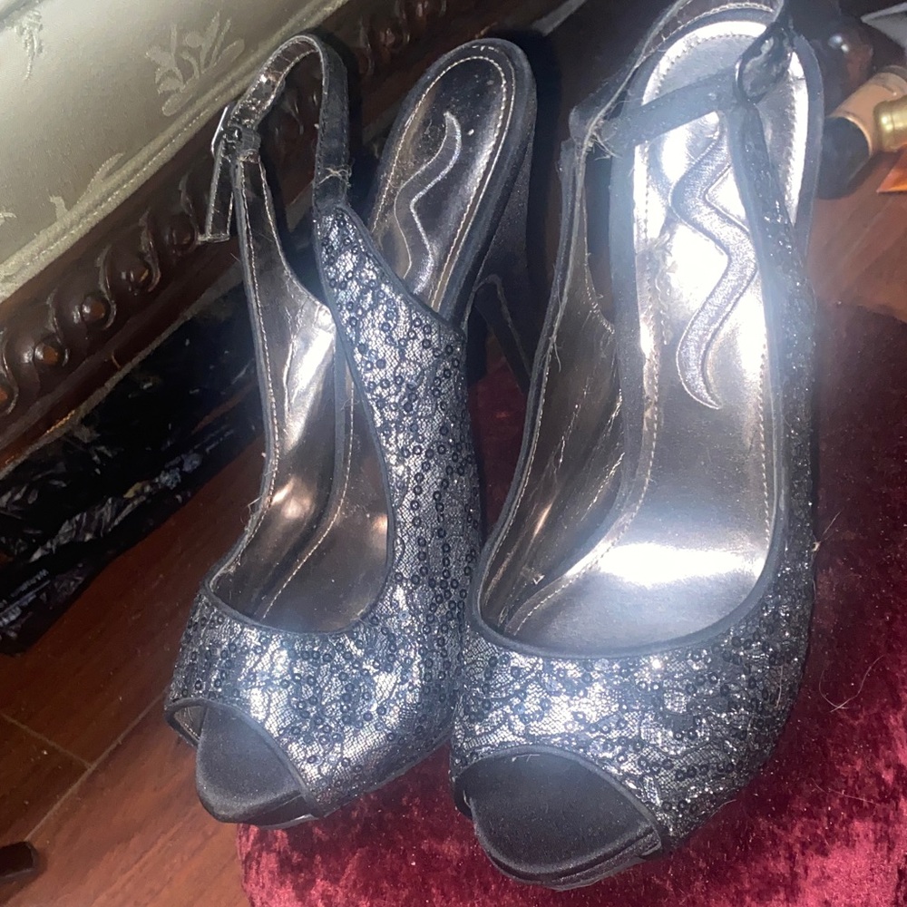 🪩 Sequined Elegant Shiny Silver & Black Peep-Toe Heels Women's Shoes 👠